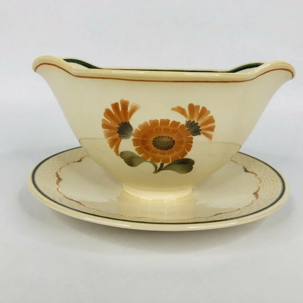 Royal Copenhagen Zinnia Gravy Boat Fajance Attached Underplate Sauce Dish Denmar